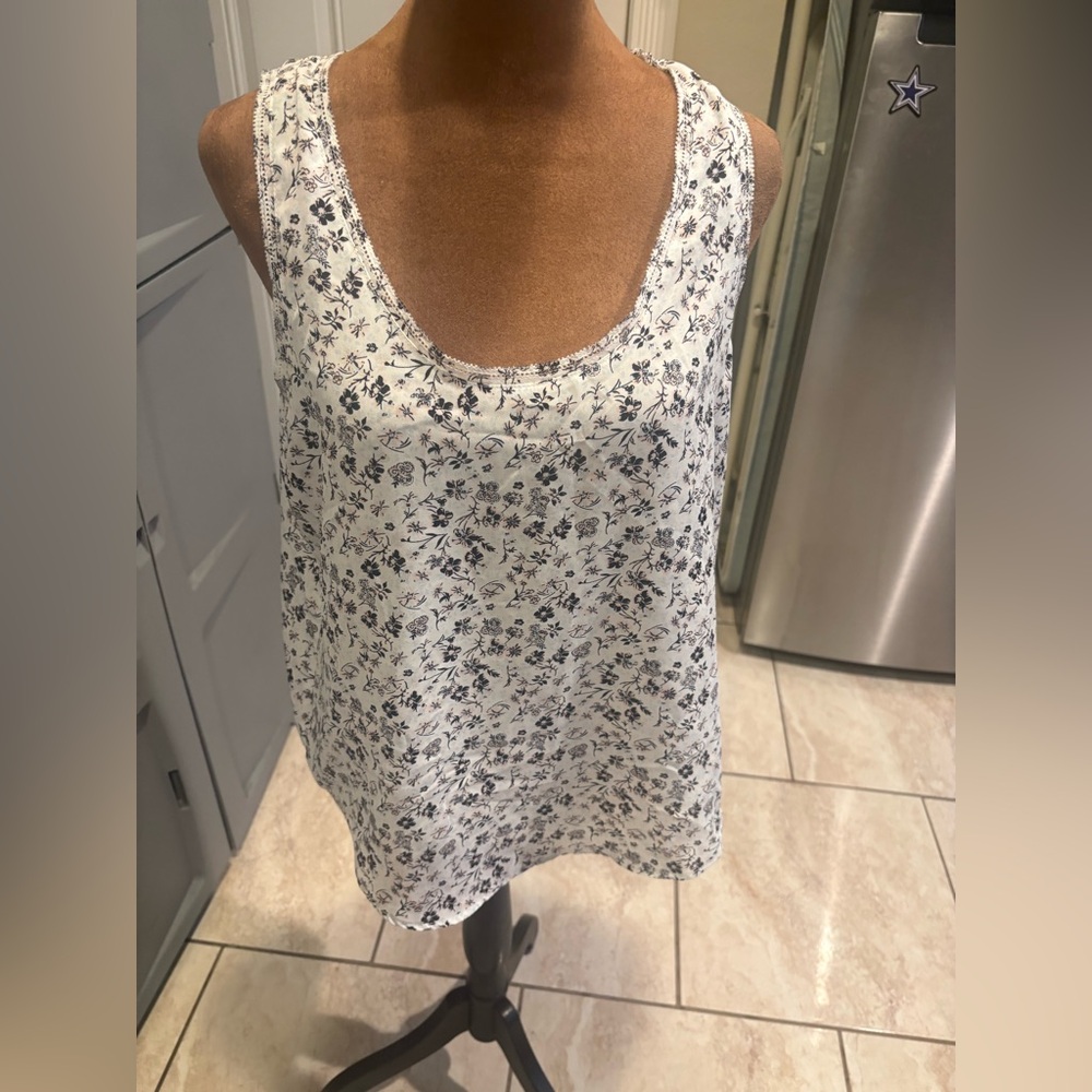 Banana Republic White Tank Top with Navy Floral Print